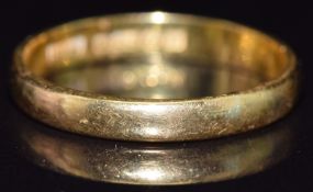 A 22ct gold wedding band / ring, 3g, size P