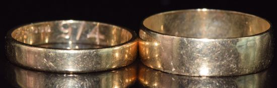 Two 9ct gold wedding bands / rings, 5g, sizes P & Q