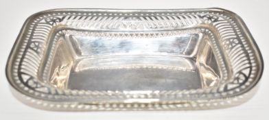 Edward VII hallmarked silver bowl with pierced decoration, Sheffield 1904, maker Z Barraclough &