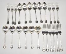 George V hallmarked silver six place setting canteen of hallmarked silver cutlery, comprising six