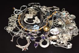More than 40 silver necklaces including amethyst, labradorite, garnet, quartz, etc