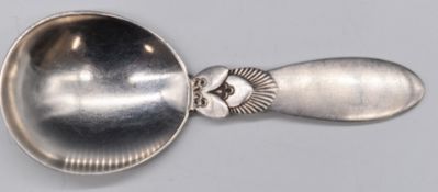 Georg Jensen hallmarked silver caddy spoon with import marks for London 1947, length 9.5cm, weight