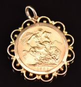 Victorian 1887 gold full sovereign in 9ct gold pendant mount, 10.1g