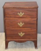 19thC mahogany bedside chest of three drawers, W55 x D38 x H74cm