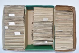 Approximately 2000 mainly early to mid 20thC postcards including flowers, glamour, greetings,