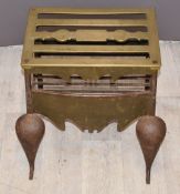 Georgian brass and steel footman W44 x D36 x H38cm