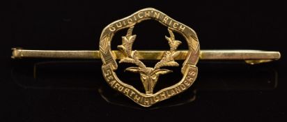 Seaforth Highlanders 9ct gold sweetheart brooch, 1.9g