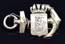 Royal Navy HMS Temeraire 9ct gold sweetheart brooch, 3.5g