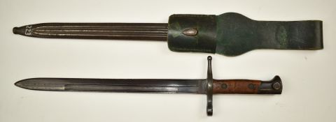 Italian 1891 pattern Mannlicher Carcano bayonet stamped PS1942, with 30cm fullered blade, scabbard