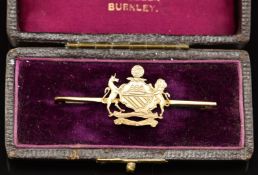 Manchester Regiment 9ct gold sweetheart brooch, with box, 3.5g