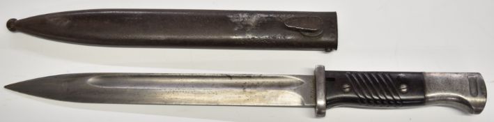 German 84/98 pattern bayonet 5362 and 5/172G to ricasso, with 25cm fullered blade, and scabbard.