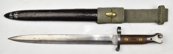 Indian import 1888 pattern bayonet with Sandersons Sheffield to ricasso, a 30.5cm blade, scabbard
