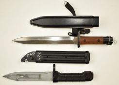 Danish 1947 pattern bayonet for export with wooden grips, 21cm double edged blade and scabbard,