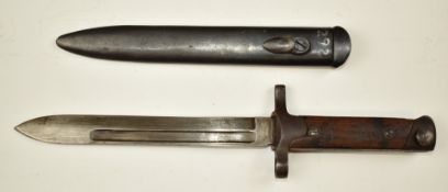 Italian 1938 pattern Mannlicher Carcano bayonet with modified crossguard, wooden grips, 18cm