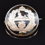 East Lancashire Regiment 9ct rose gold and tortoiseshell sweetheart brooch, 3.1g