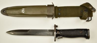 American M5 bayonet with 17cm blade, cross guard stamped US M5 Imperial, M8 scabbard and belt