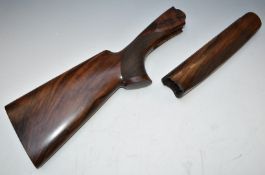 Beretta, Perazzi or similar shotgun stock and forend with chequered semi-pistol grip, stock 41cm