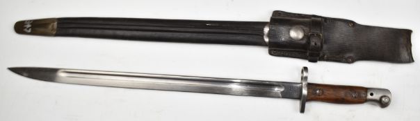 British 1907 pattern Lee Enfield bayonet with good stamps to ricasso including Sanderson, a 43cm