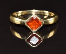 A 9ct gold ring set with quartz, 2.3g, size N