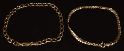 Two 9ct gold curb link bracelets, lengths 19.5 and 22cm, weight of both 7.5g