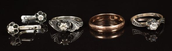 A 9ct gold wedding band / ring (3.1g) and two silver rings and a pair of silver earrings