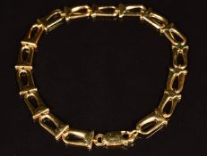 An 18ct gold bracelet, length 19cm, 6.5g