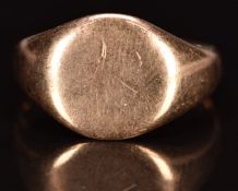 A 9ct rose gold signet ring, Chester 1916, 5.3g, size V