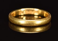 A 22ct gold wedding band / ring, Birmingham 1924, 3.5g, size M