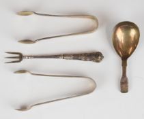 William IV hallmarked silver fiddle pattern caddy spoon, London 1830, maker William Johnson,
