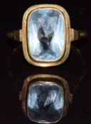 A 14k gold ring set with topaz, 4.9g, size R