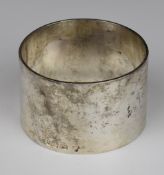 George Norman Turner Arts & Crafts style handmade hallmarked silver napkin ring, London 1985, weight