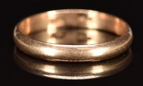 A 14k gold wedding band / ring, 2.5g, size R/S