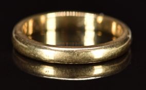 A 9ct gold wedding band / ring, 2.8g, size K/L