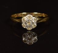 Art Deco 18ct gold ring set with diamonds in a platinum setting, 2.1g