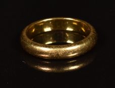 A 22ct gold wedding band / ring, used in the film 'Ryan's Daughter', with provenance comprising a