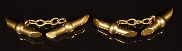 A pair of circa 1915 18ct gold bar cufflinks, 6.5g