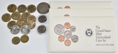 1921 Morgan US Dollar, six uncirculated coin sets with 'D' & 'P' mint marks, and further US coinage