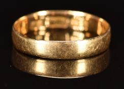 An 18ct gold wedding band / ring, Birmingham 1898, 1.4g, size M