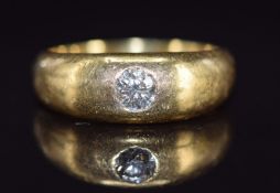 An 18ct gold ring set with diamond of approximately 0.25ct, 6.6g, size Q