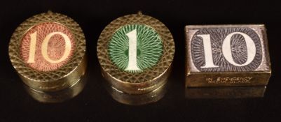 Three 9ct gold charms set with banknotes, 10g