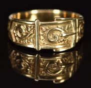 A 9ct gold buckle ring with scrolling decoration, 6.0g, size W