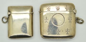 Two hallmarked silver vestas comprising George V example with fleur de lys decoration, Birmingham