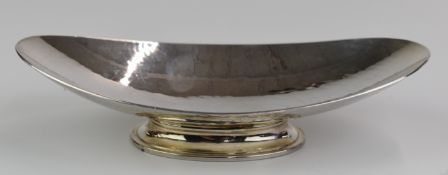 Derek Elliott Guild of Handicrafts hallmarked silver oval pedestal bowl, with hammered decoration,