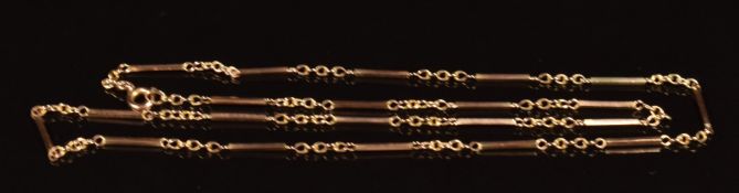 A c1900 9ct rose gold necklace/ chain made up of oval and bar links, 3.9g