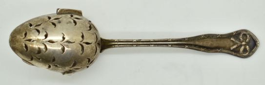 Edward VII hallmarked silver novelty tea strainer spoon with pierced bowl and lid, Birmingham