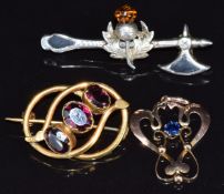 Edwardian 9ct gold pendant set with a sapphire, 0.9g, 2.5cm, a Victorian knot brooch set with paste,