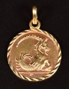 An 18ct gold zodiac pendant, 2.8g, 1.7cm