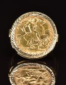 A 9ct gold ring set with a 1913 gold half sovereign, 7.5g, size L