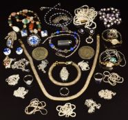 A collection of jewellery including two 9ct gold watches, pearl necklace, agate necklace, amethyst