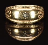 A 9ct gold ring set with a diamond, 2.9g, size P